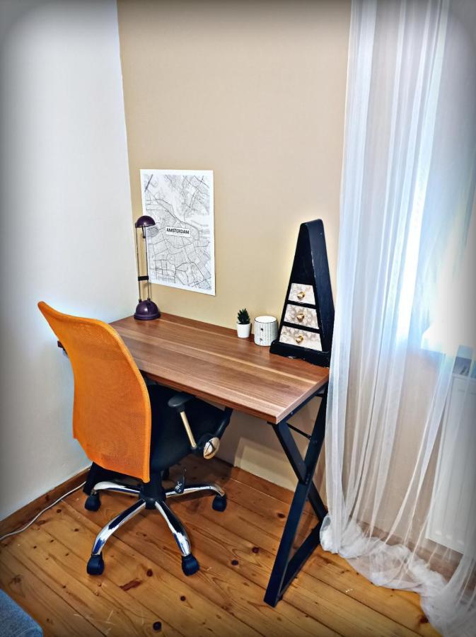 Retro House Appartement Gliwice Buitenkant foto